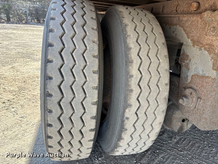 image for item EA4608 2006 Great Dane 7411TP-SA dry van trailer