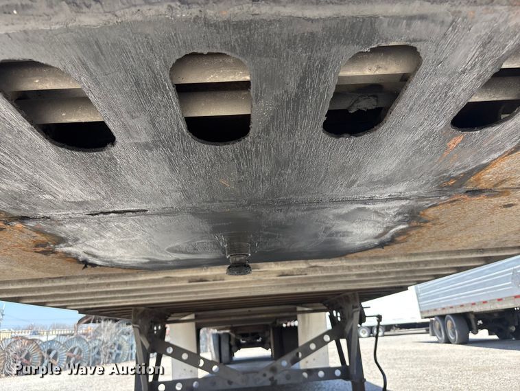 image for item EA4636 2013 Vanguard 1RBB5305 refrigerated van trailer