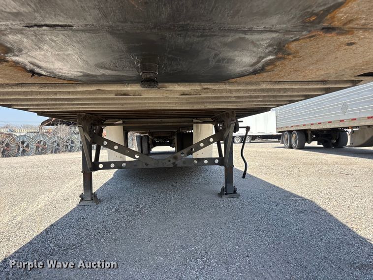 image for item EA4636 2013 Vanguard 1RBB5305 refrigerated van trailer