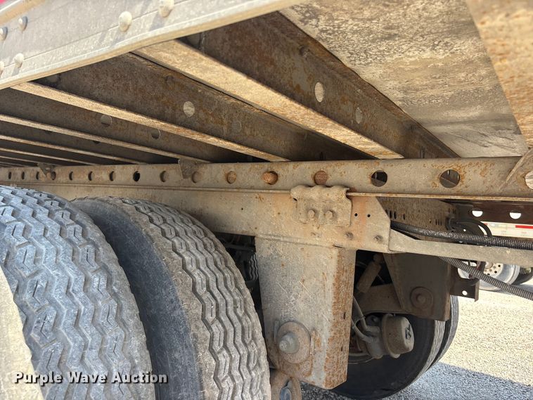 image for item EA4636 2013 Vanguard 1RBB5305 refrigerated van trailer