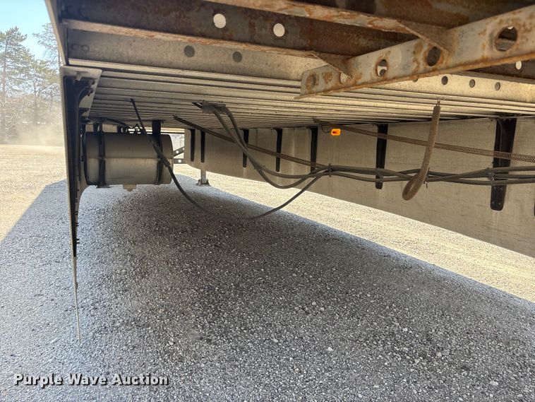 image for item EA4636 2013 Vanguard 1RBB5305 refrigerated van trailer