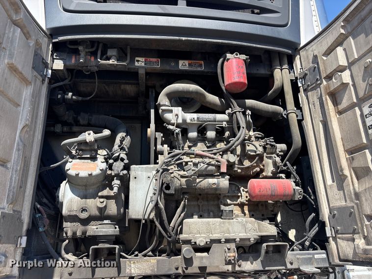 image for item EA4636 2013 Vanguard 1RBB5305 refrigerated van trailer