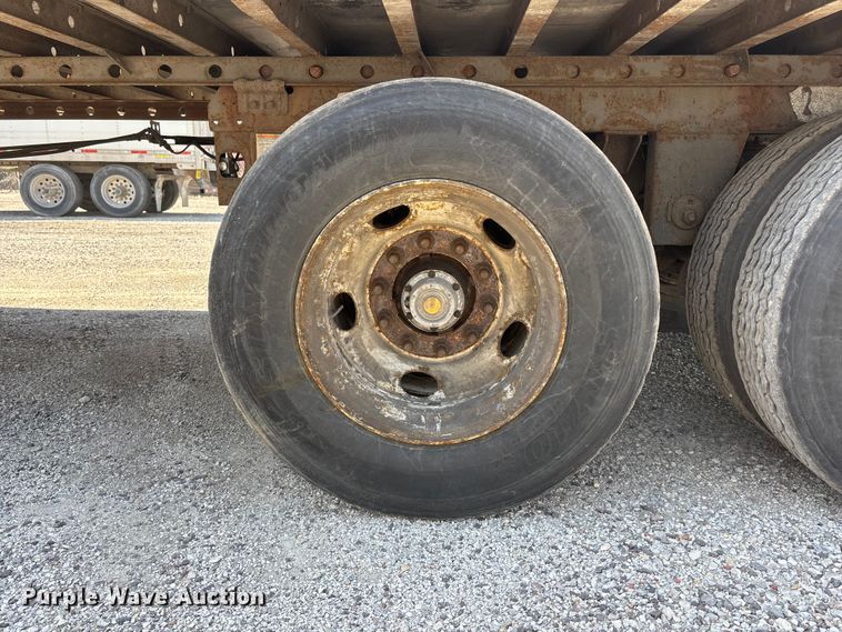 image for item EA4636 2013 Vanguard 1RBB5305 refrigerated van trailer