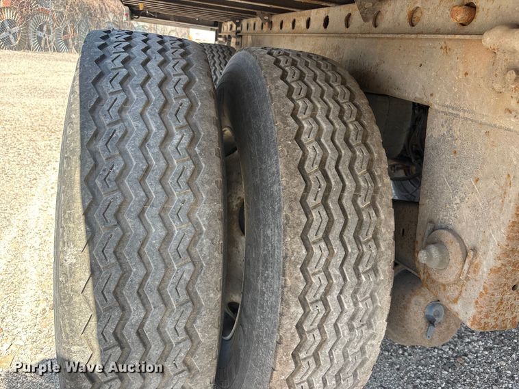 image for item EA4636 2013 Vanguard 1RBB5305 refrigerated van trailer