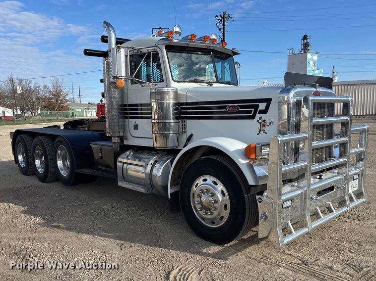 image for item EA4679 1992 Peterbilt 379 semi truck