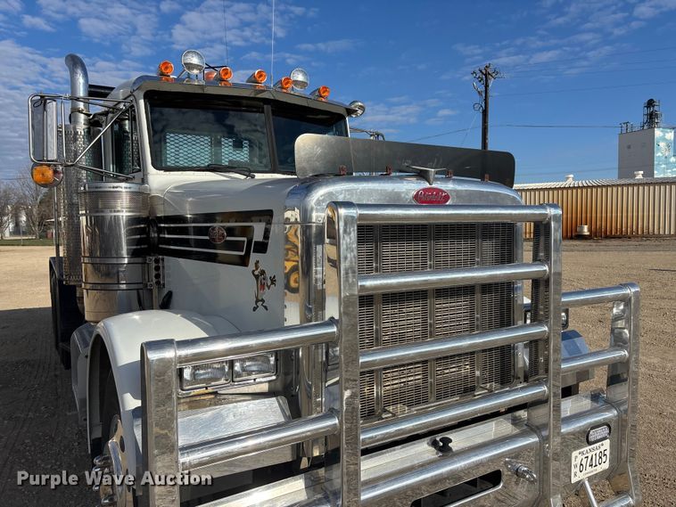 image for item EA4679 1992 Peterbilt 379 semi truck