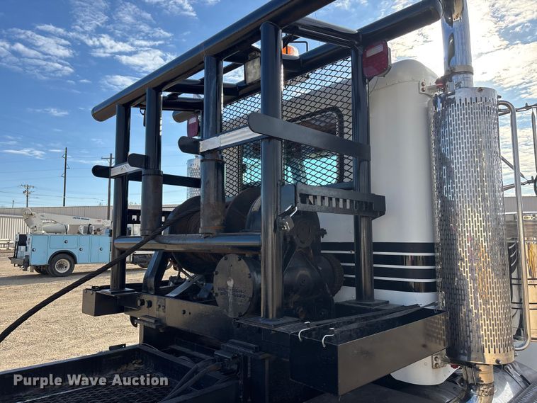 image for item EA4679 1992 Peterbilt 379 semi truck