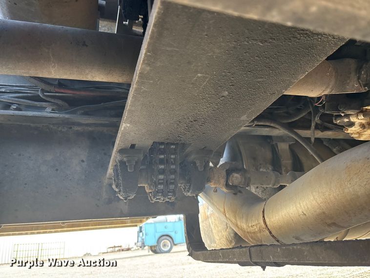 image for item EA4679 1992 Peterbilt 379 semi truck