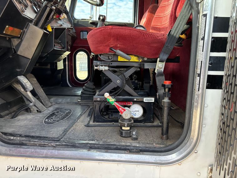 image for item EA4679 1992 Peterbilt 379 semi truck