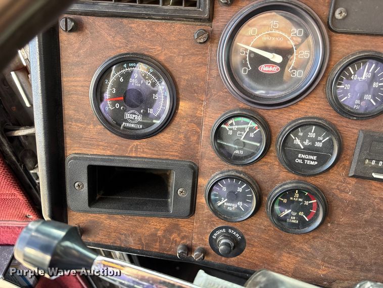 image for item EA4679 1992 Peterbilt 379 semi truck