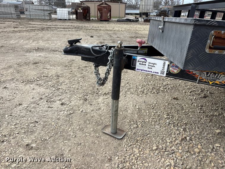 image for item EA4684 2018 H & H utility trailer