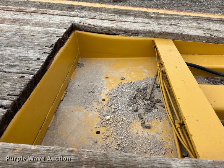 image for item EA4688 1989 Load King 504 DF lowboy equipment trailer