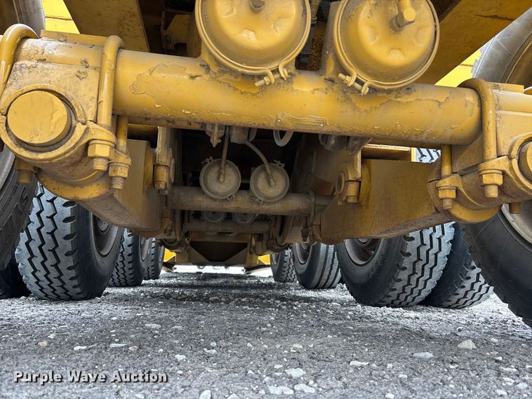 image for item EA4688 1989 Load King 504 DF lowboy equipment trailer