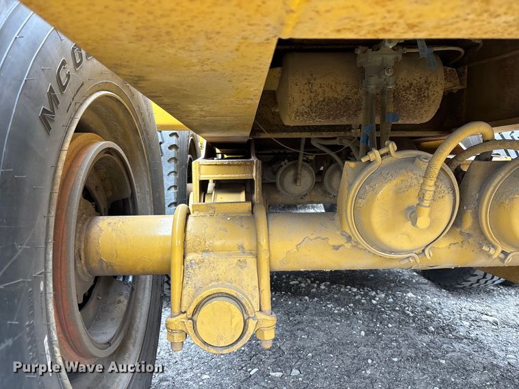 image for item EA4688 1989 Load King 504 DF lowboy equipment trailer