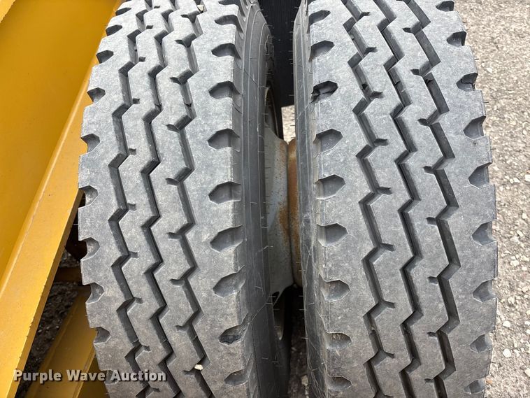 image for item EA4688 1989 Load King 504 DF lowboy equipment trailer