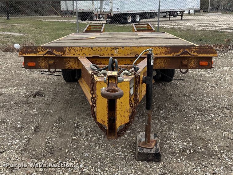image for item EA4689 1975 RIVI TLA16T-2 equipment trailer