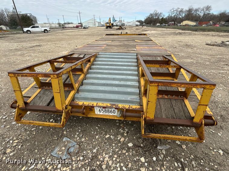 image for item EA4689 1975 RIVI TLA16T-2 equipment trailer