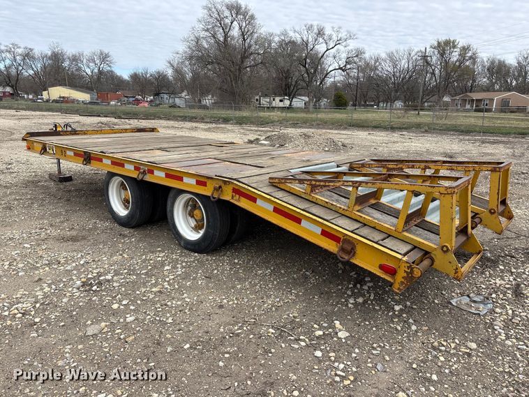image for item EA4689 1975 RIVI TLA16T-2 equipment trailer