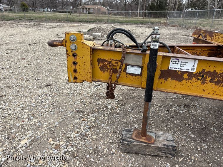 image for item EA4689 1975 RIVI TLA16T-2 equipment trailer