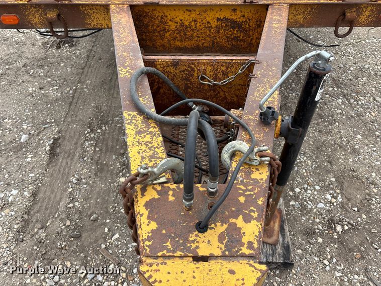 image for item EA4689 1975 RIVI TLA16T-2 equipment trailer