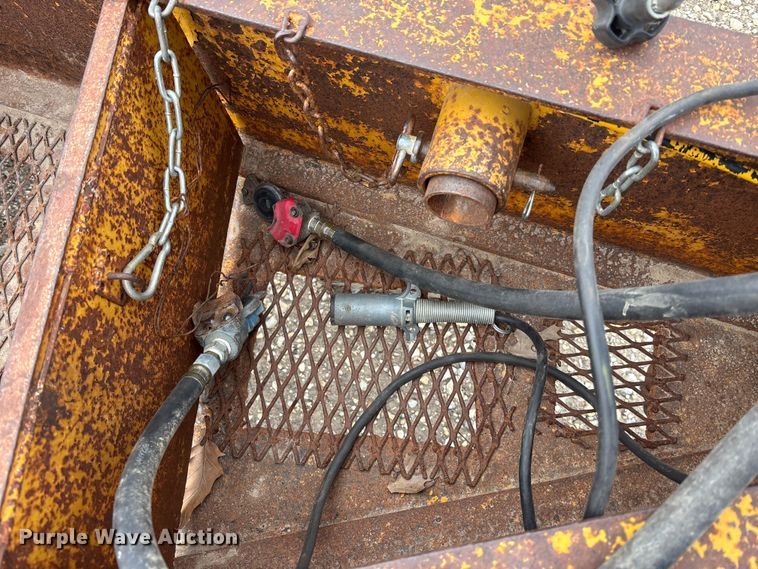 image for item EA4689 1975 RIVI TLA16T-2 equipment trailer