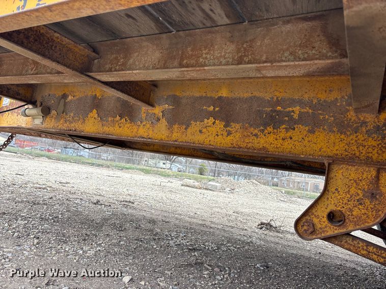 image for item EA4689 1975 RIVI TLA16T-2 equipment trailer