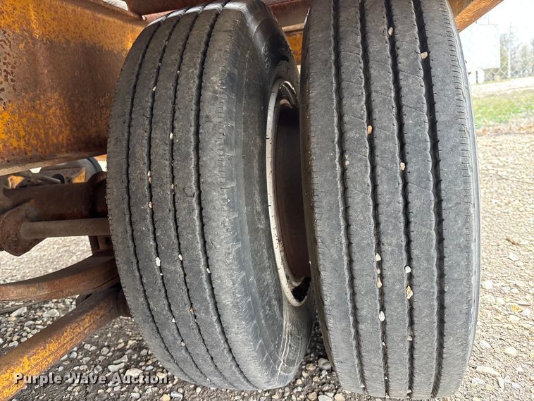 image for item EA4689 1975 RIVI TLA16T-2 equipment trailer