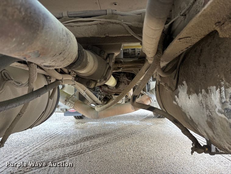 image for item EA4708 2003 Peterbilt 379 semi truck