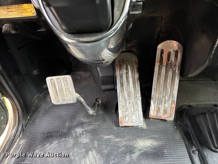 image for item EA4708 2003 Peterbilt 379 semi truck