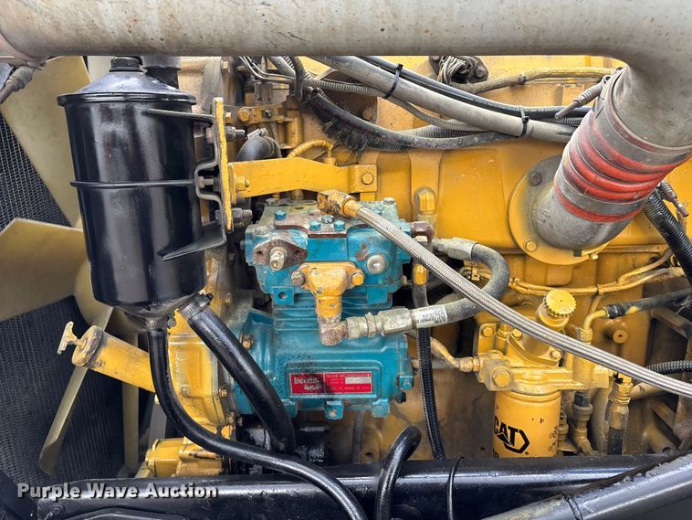 image for item EA4708 2003 Peterbilt 379 semi truck