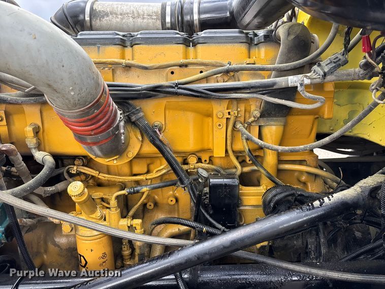 image for item EA4708 2003 Peterbilt 379 semi truck