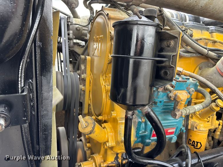 image for item EA4708 2003 Peterbilt 379 semi truck