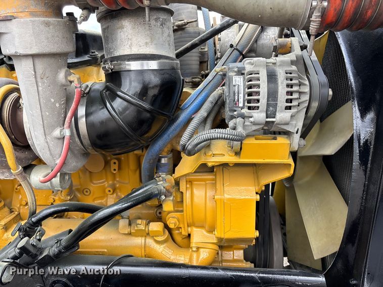 image for item EA4708 2003 Peterbilt 379 semi truck