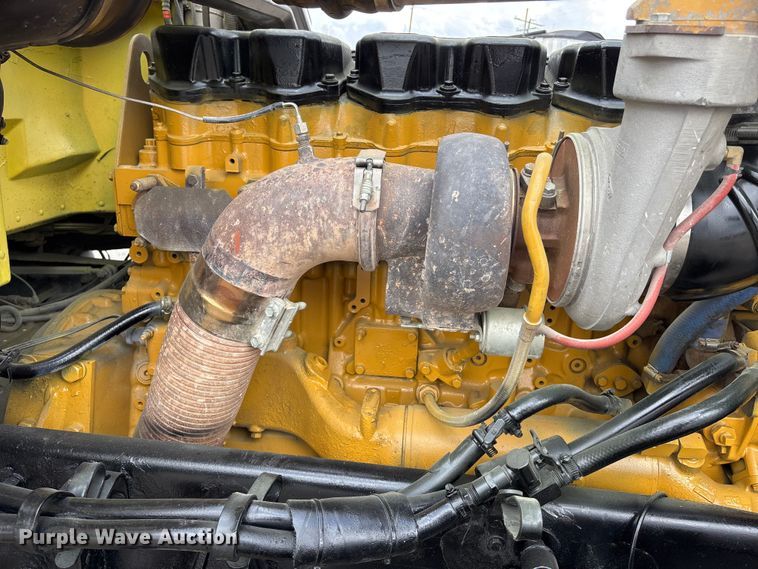 image for item EA4708 2003 Peterbilt 379 semi truck