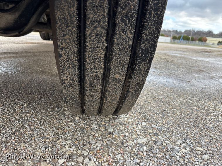 image for item EA4708 2003 Peterbilt 379 semi truck