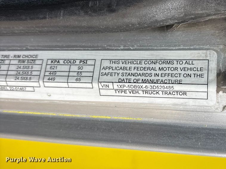 image for item EA4708 2003 Peterbilt 379 semi truck