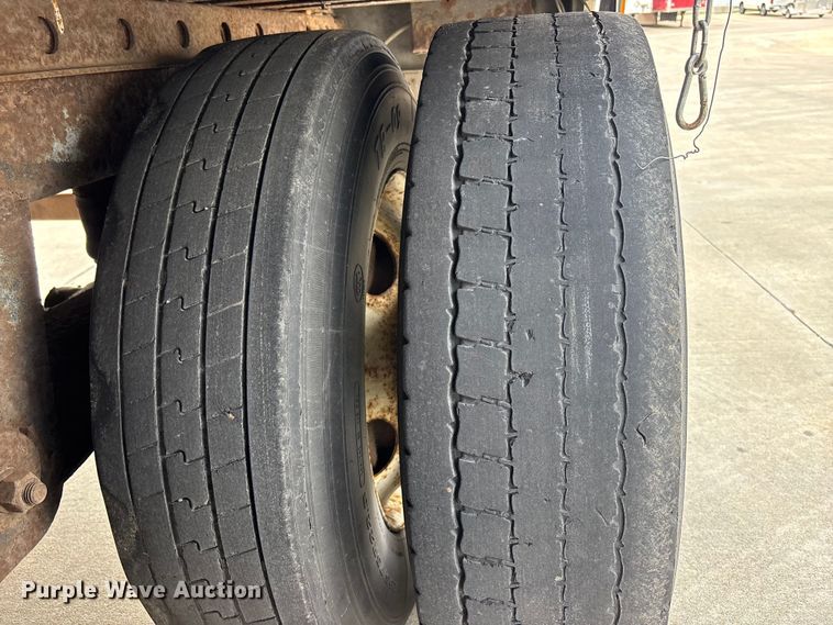 image for item EA4709 2005 Great Dane 7311TJWA dry van trailer