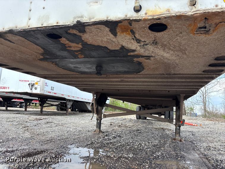 image for item EA4712 1995 Utility VS2D dry van trailer