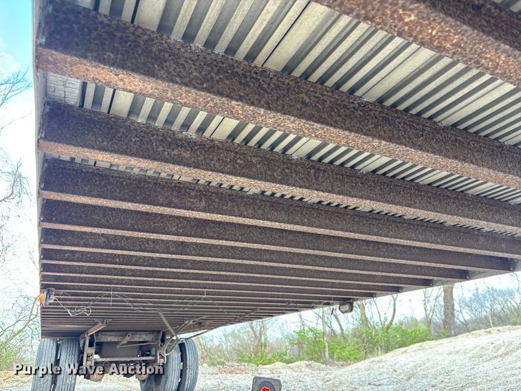 image for item EA4712 1995 Utility VS2D dry van trailer