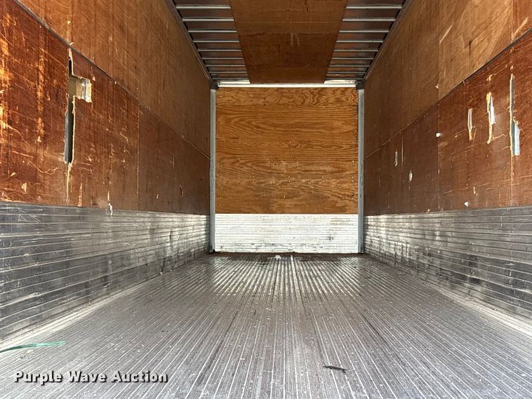 image for item EA4712 1995 Utility VS2D dry van trailer