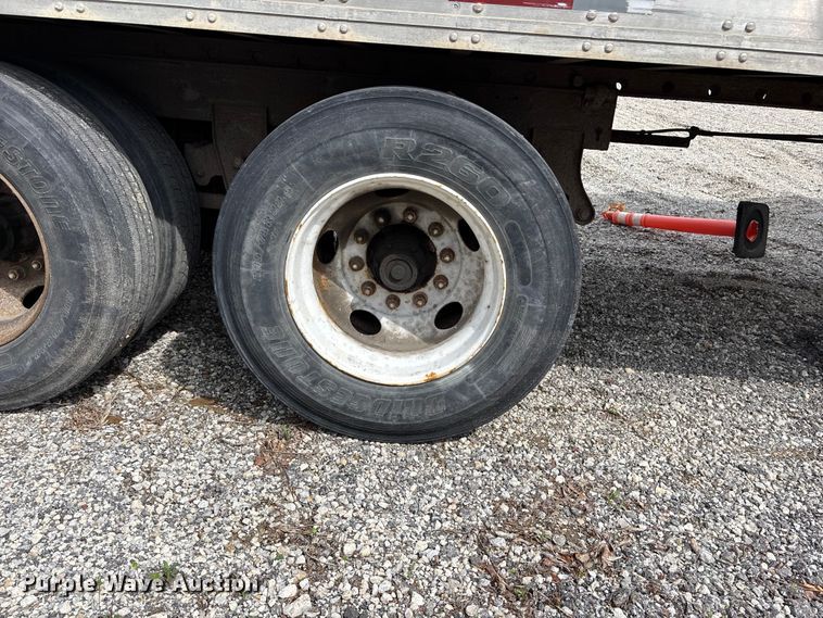 image for item EA4712 1995 Utility VS2D dry van trailer