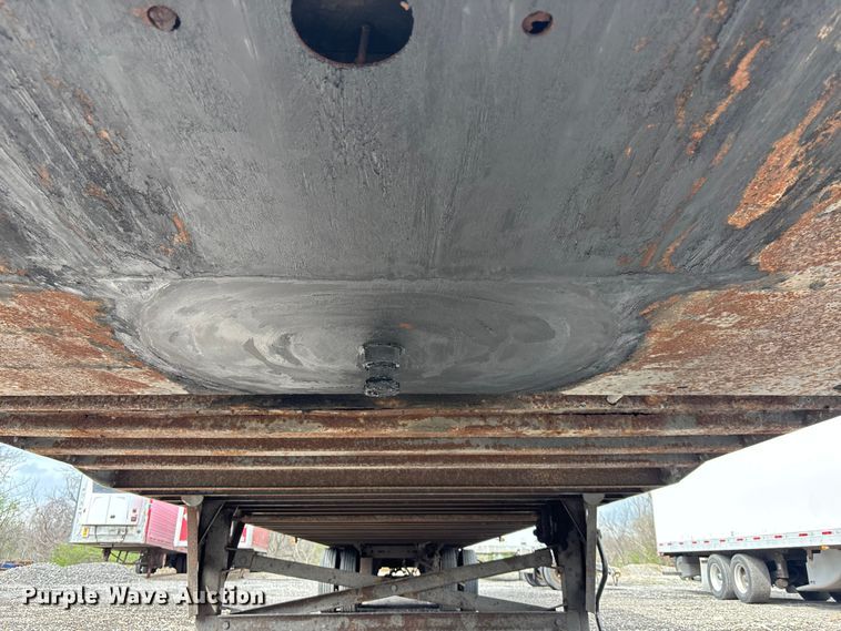 image for item EA4714 2007 Utility VS2DC dry van trailer