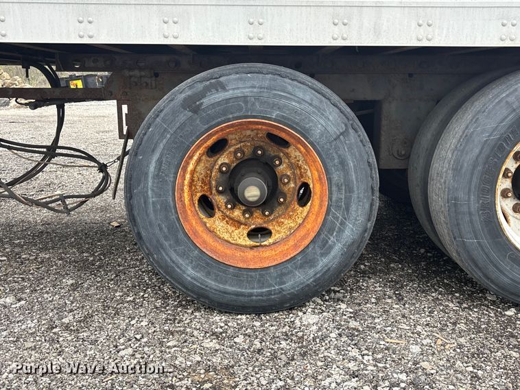 image for item EA4714 2007 Utility VS2DC dry van trailer