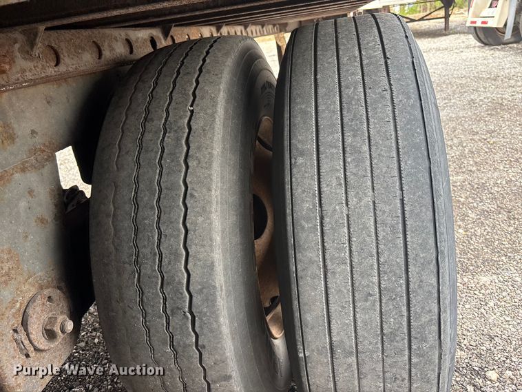 image for item EA4714 2007 Utility VS2DC dry van trailer