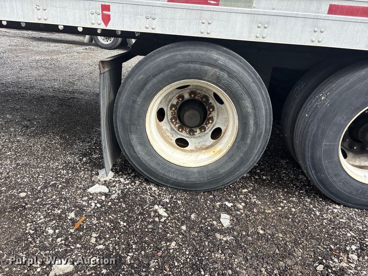 image for item EA4714 2007 Utility VS2DC dry van trailer