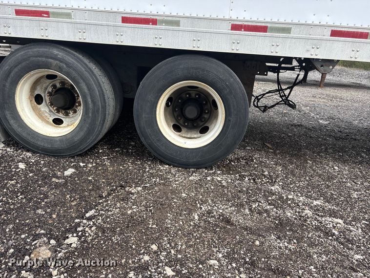 image for item EA4714 2007 Utility VS2DC dry van trailer