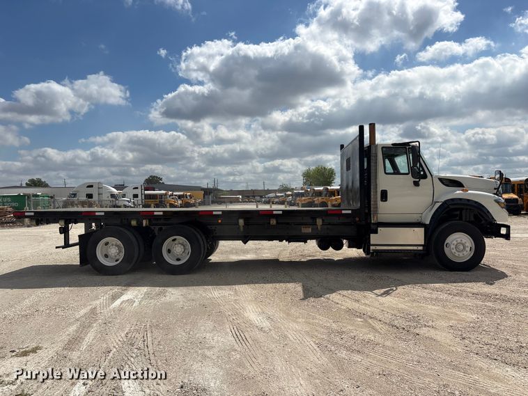 image for item EA7269 2015 International 7600 dump flatbed truck