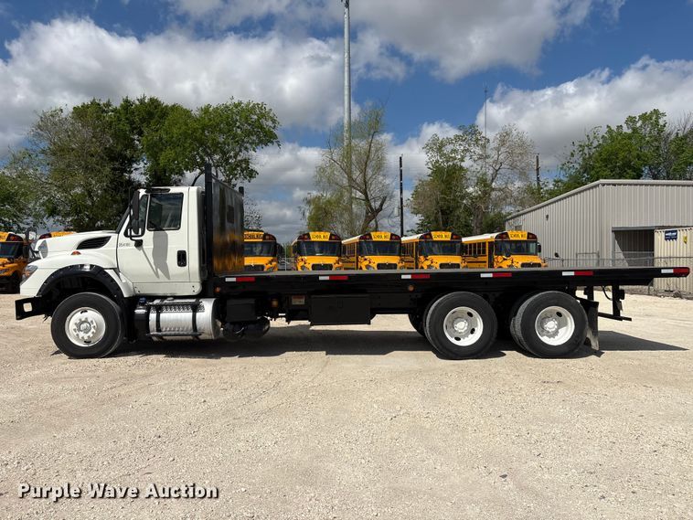 image for item EA7269 2015 International 7600 dump flatbed truck