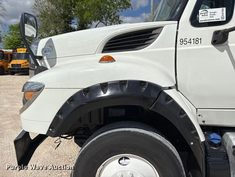 image for item EA7269 2015 International 7600 dump flatbed truck