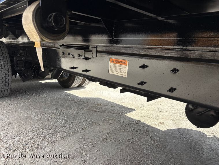 image for item EA7269 2015 International 7600 dump flatbed truck